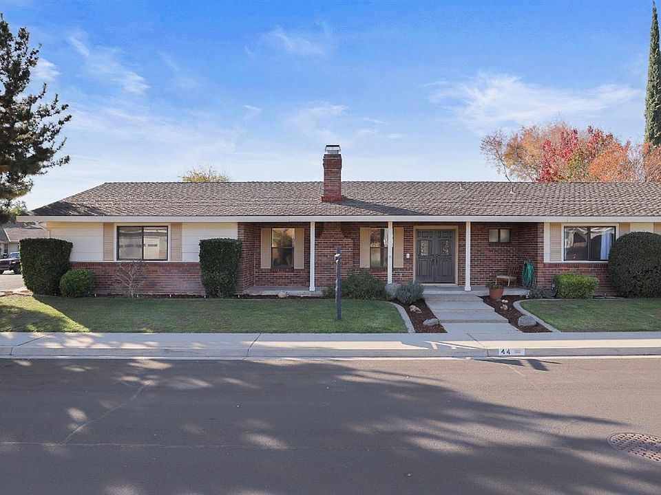 1st image of 44 Black Pine Way