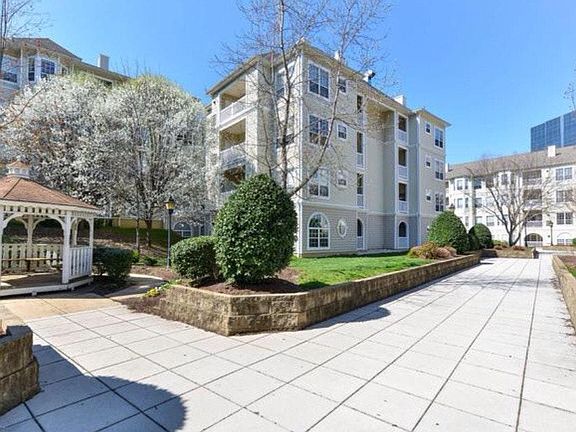 3rd image of 4550 Strutfield Ln APT 2308