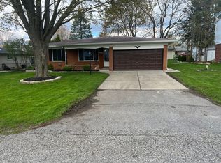 38324 Sarnette St, Clinton Township, MI