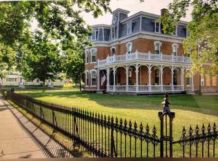 301 State St, Bellevue, IA 52031