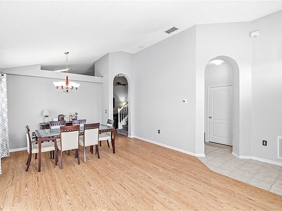 3rd image of 13107 Heming Way