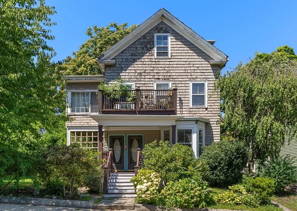 7 Burr St #1