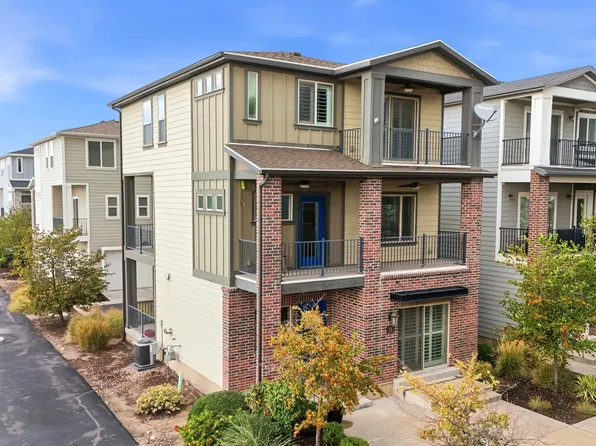 32 S Rio Grand Ave, Farmington, UT 84025