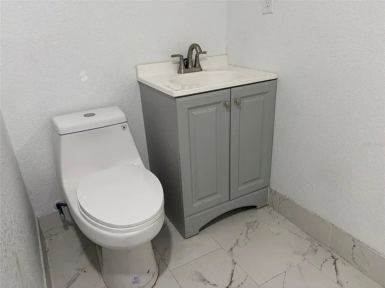 205 S Chandler Ave — Photo 18