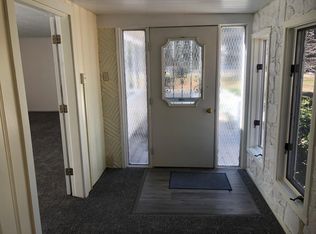 570 E Howe Rd, Tallmadge, OH 44278