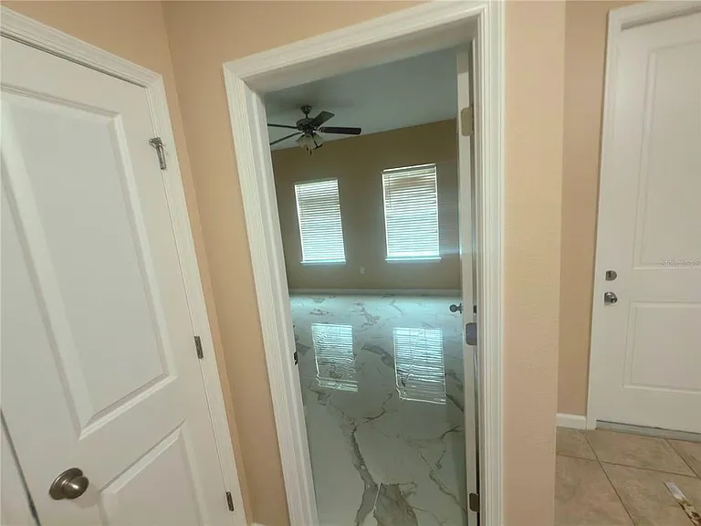5583 Toulouse Ln — Photo 17