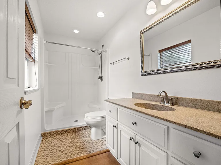 169 Cypress St #1 — Photo 14