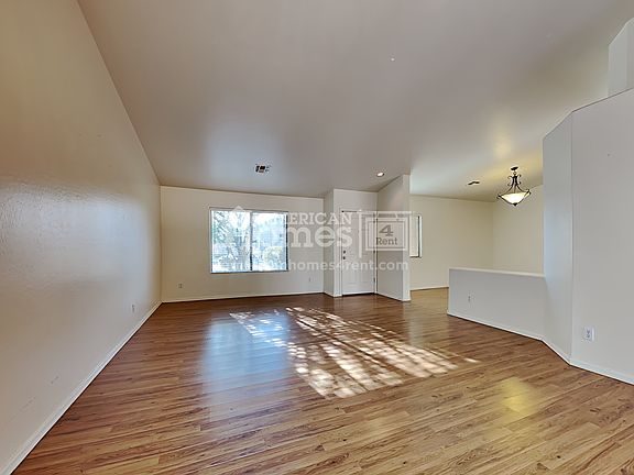 3rd image of 1537 S 158th Dr