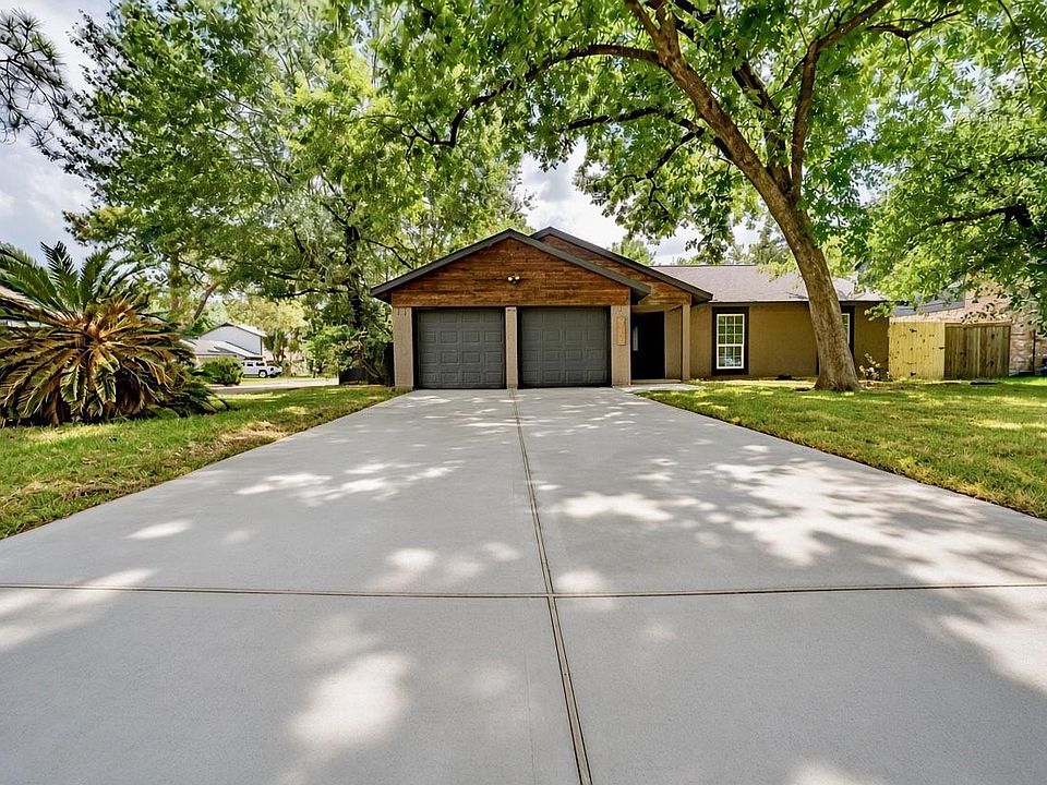 1st image of 2338 Cades Cove Dr