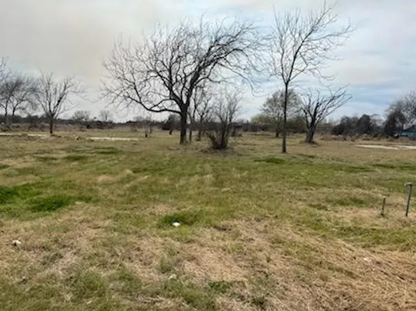 2447 McCullough Ln, Ingleside, TX 78362