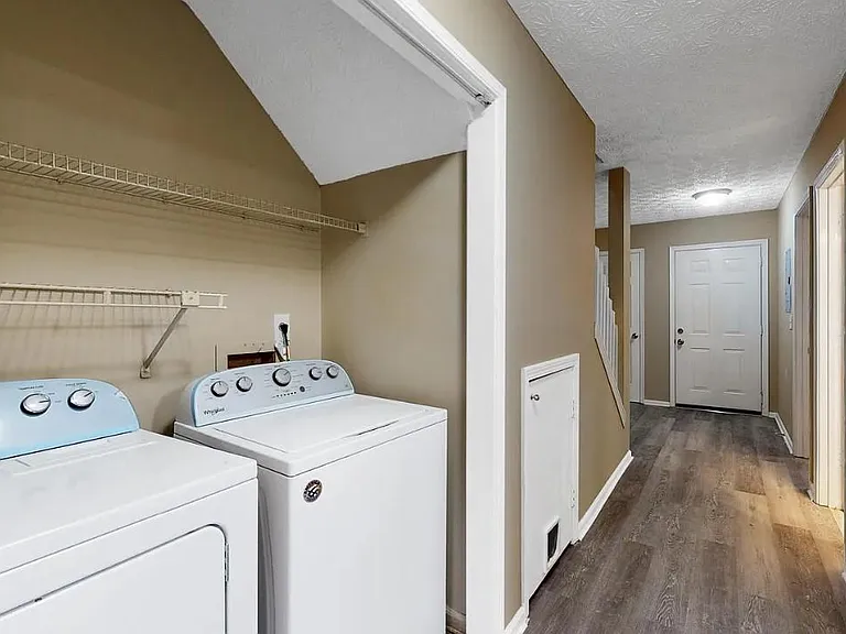 1011 Travelers Trl NW — Photo 15