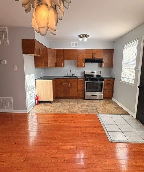 2126 N 12th St — Photo 2