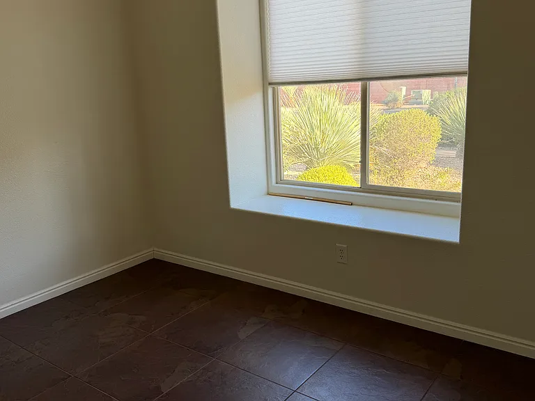 2196 N Silverstone Way — Photo 13