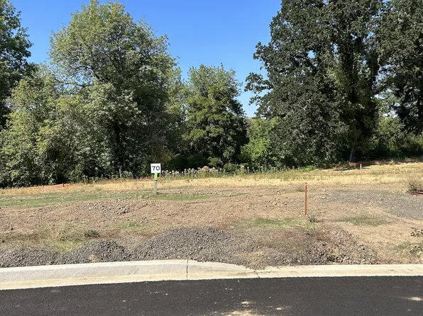 1575 NW Pinehurst Dr #70, McMinnville, OR 97128