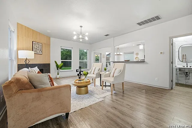3 bed, 2.5 bath, 1955 sqft, $2,600 — Photo 4