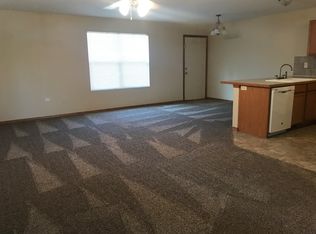 1146 Country Club Ln, Junction City, KS 66441