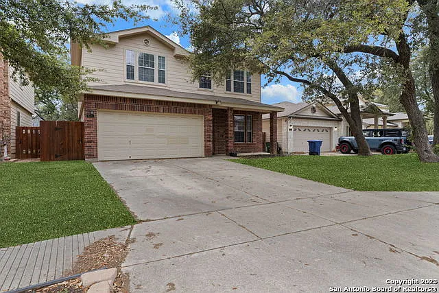 3 bed, 2.5 bath, 2059 sqft, $2,100 — Photo 2
