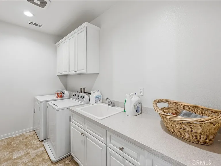1470 Elliott Ct — Photo 28