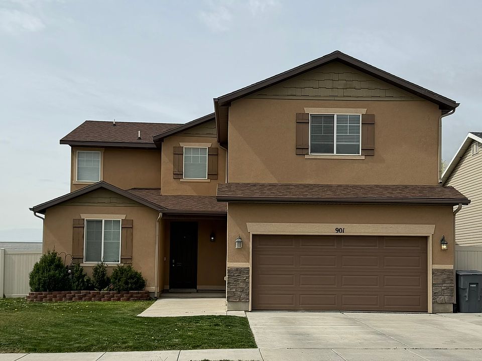 1st image of 901 Bexley Dr