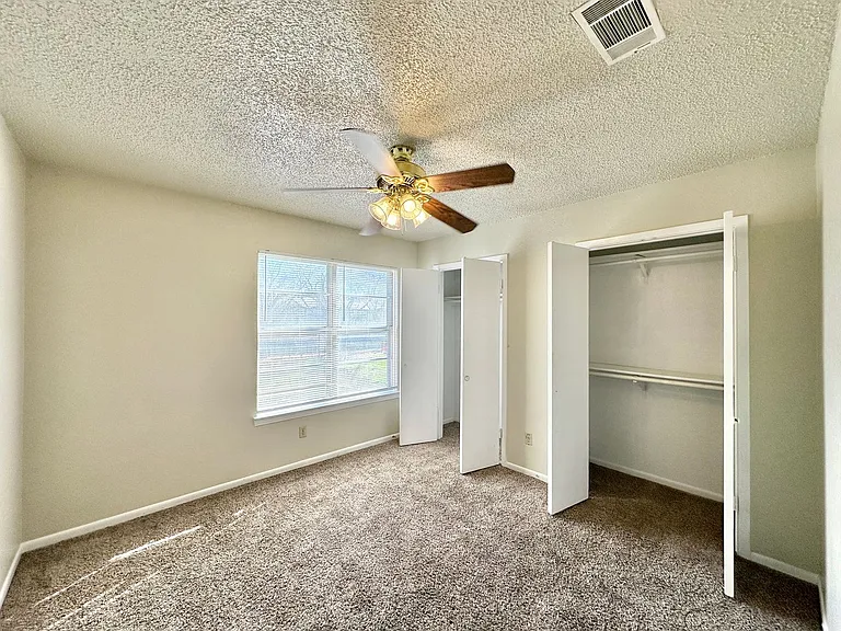 3004 Chaucer Dr — Photo 19