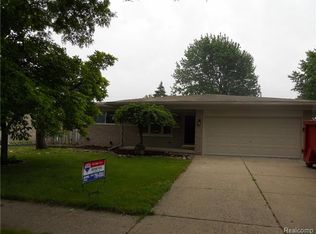 14882 Rivercrest Dr, Sterling Heights, MI 48312