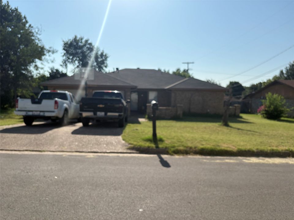 1st image of 909 Cottonwood Trl