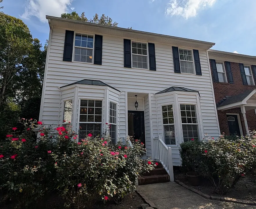 18 Duke Of Gloucester Cir