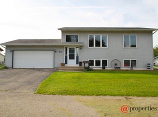 830 S Eastown Mnr, Elkhorn, WI 53121