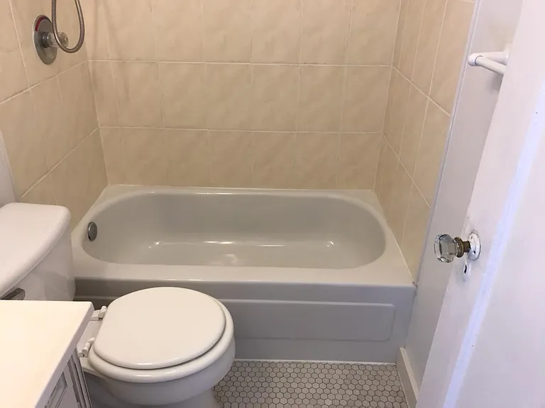 237 Leavenworth St #206 — Photo 10