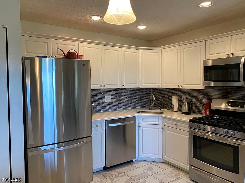 1st image of 48 Buchanan Ct #48