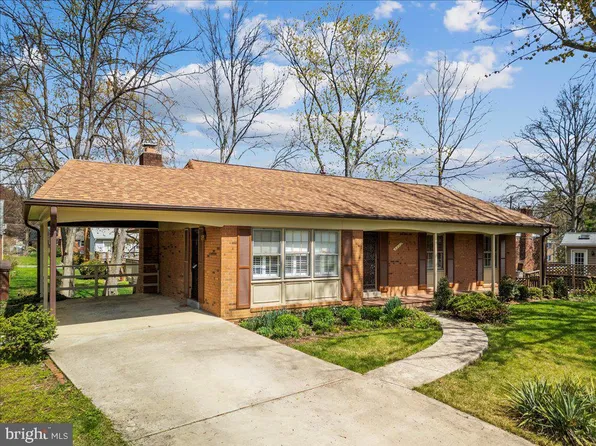 4502 Hadrian Ct, Alexandria, VA 22310