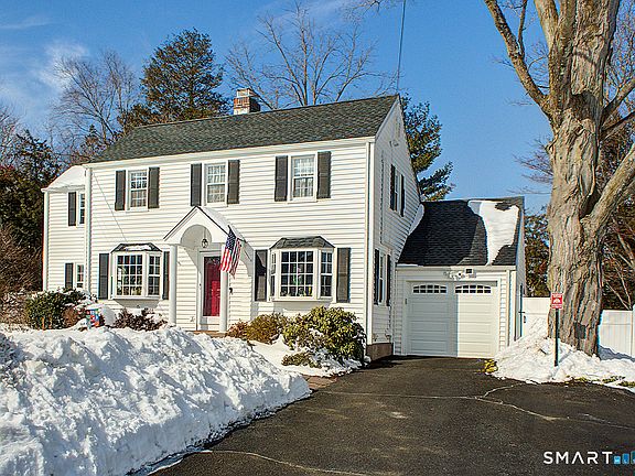 2nd image of 71 Vista Road