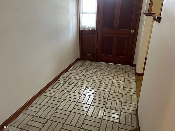 4th image of 960 Broadway North Dr