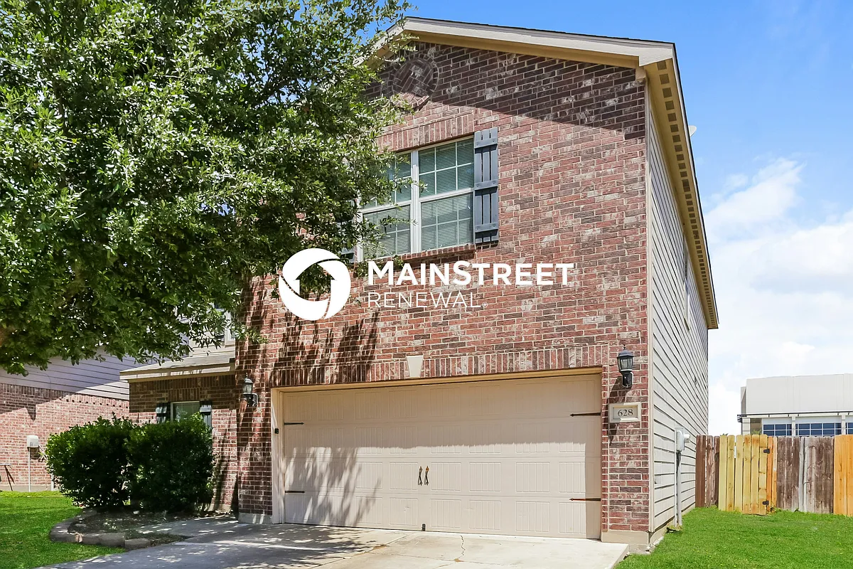 Front View - 628 Lazy Crest Dr