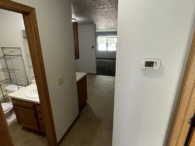 226 Elizabeth Dr — Photo 6