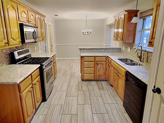 5th image of 1132 Westgrove Dr