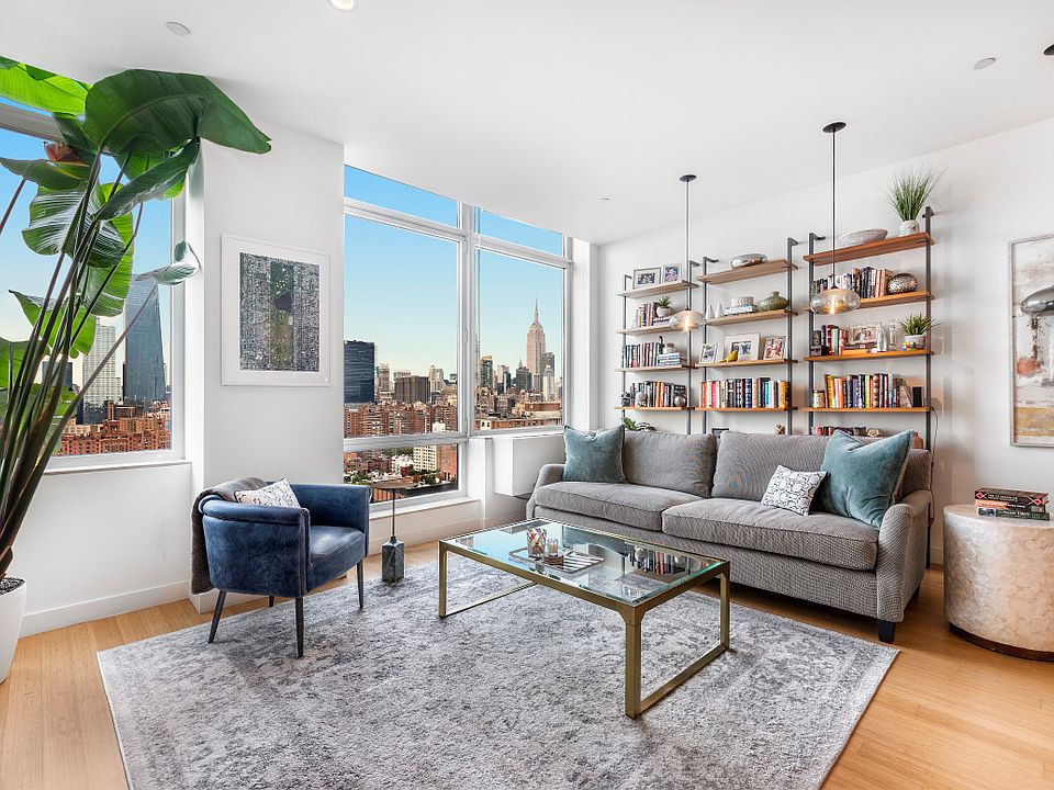 1st image of 450 W 17th St Frnt 1