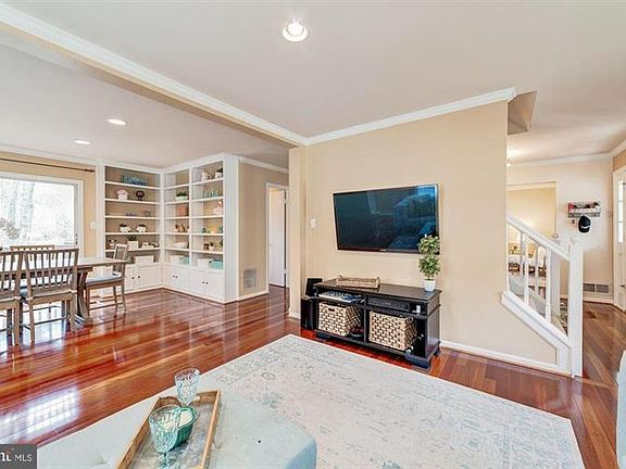 3rd image of 9004 Grovers Theater Ct