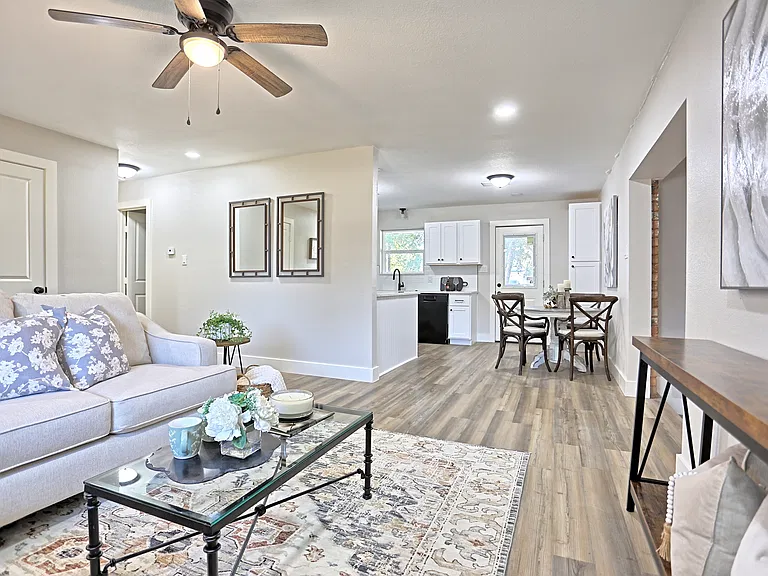 704 Natchez River Cir — Photo 12