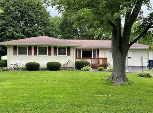 430 E Lincoln Ave, Chrisman, IL 61924