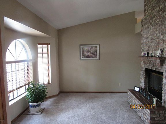 5th image of 938 E San Remo Ave