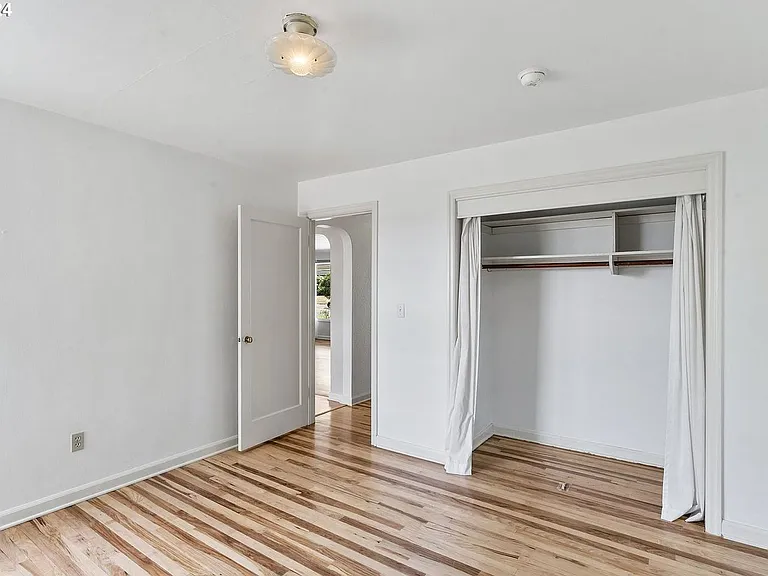 735 E 23rd Ave — Photo 21