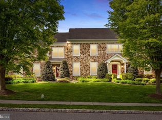 971 Turnberry Cir, Schwenksville, PA 19473
