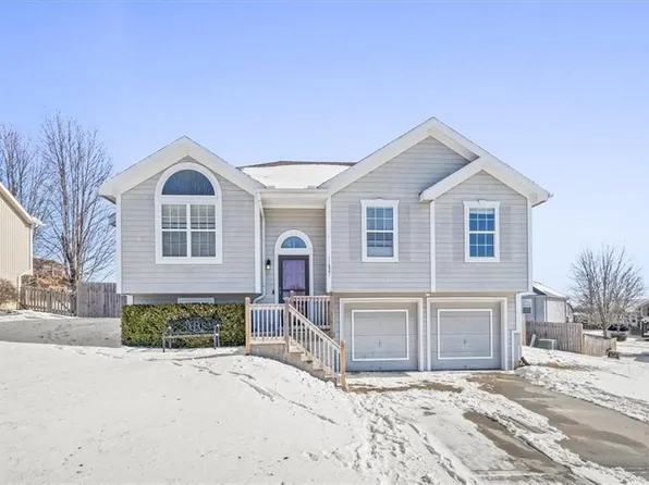 11627 N Windsor Ave, Kansas City, MO 64157