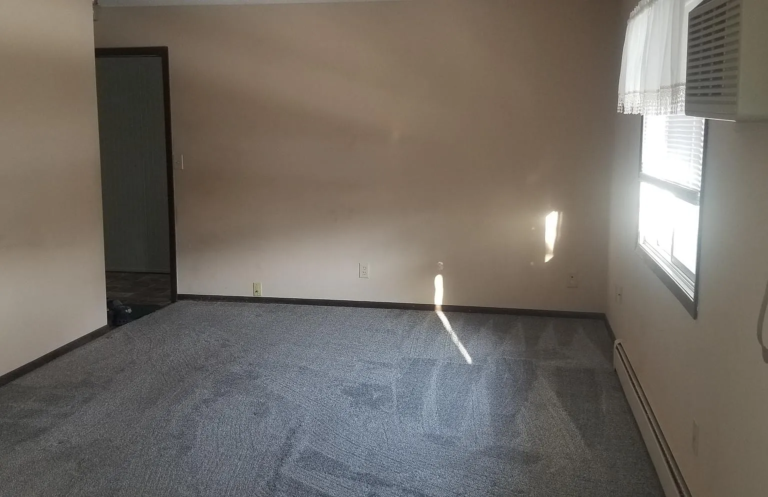 1 bed, 750 sqft, $900 — Photo 4