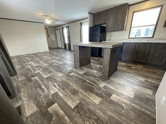 5th image of 38000 Le Chateau Blvd #412