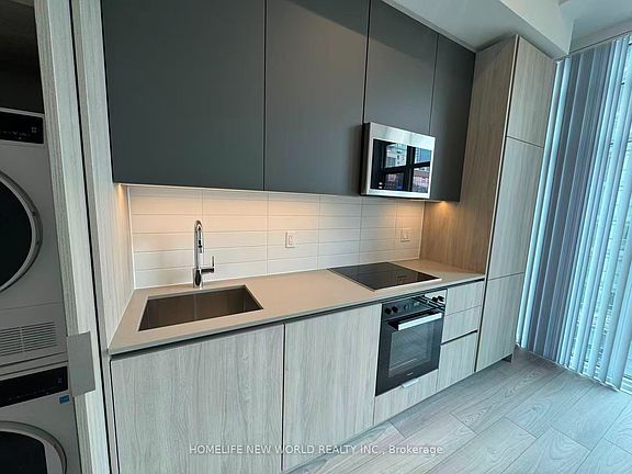 4th image of 400 King St W #1116