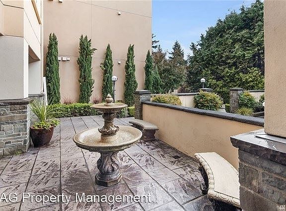 2nd image of 10398 NE 17th St Unit 201