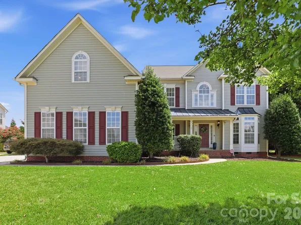 151 Corona Cir, Mooresville, NC 28117