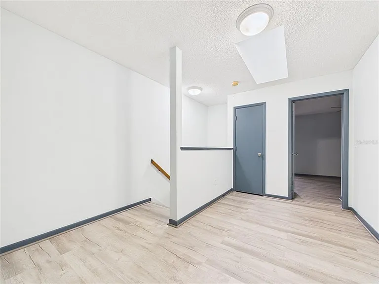 11239 Cedar Hollow Ln — Photo 32